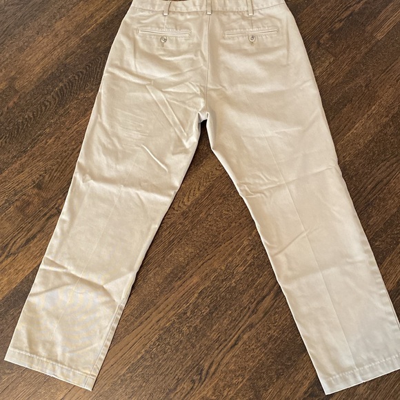 Lands End Khakis for Men. Size 33. See photos for details. - Picture 7 of 9